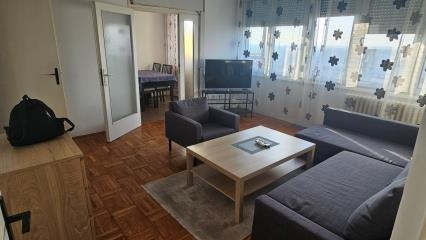stanovi   Beograd  Banovo brdo    Požeška