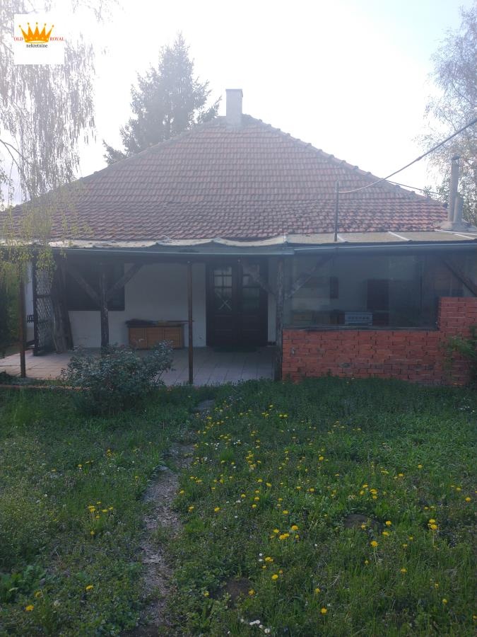 naslov